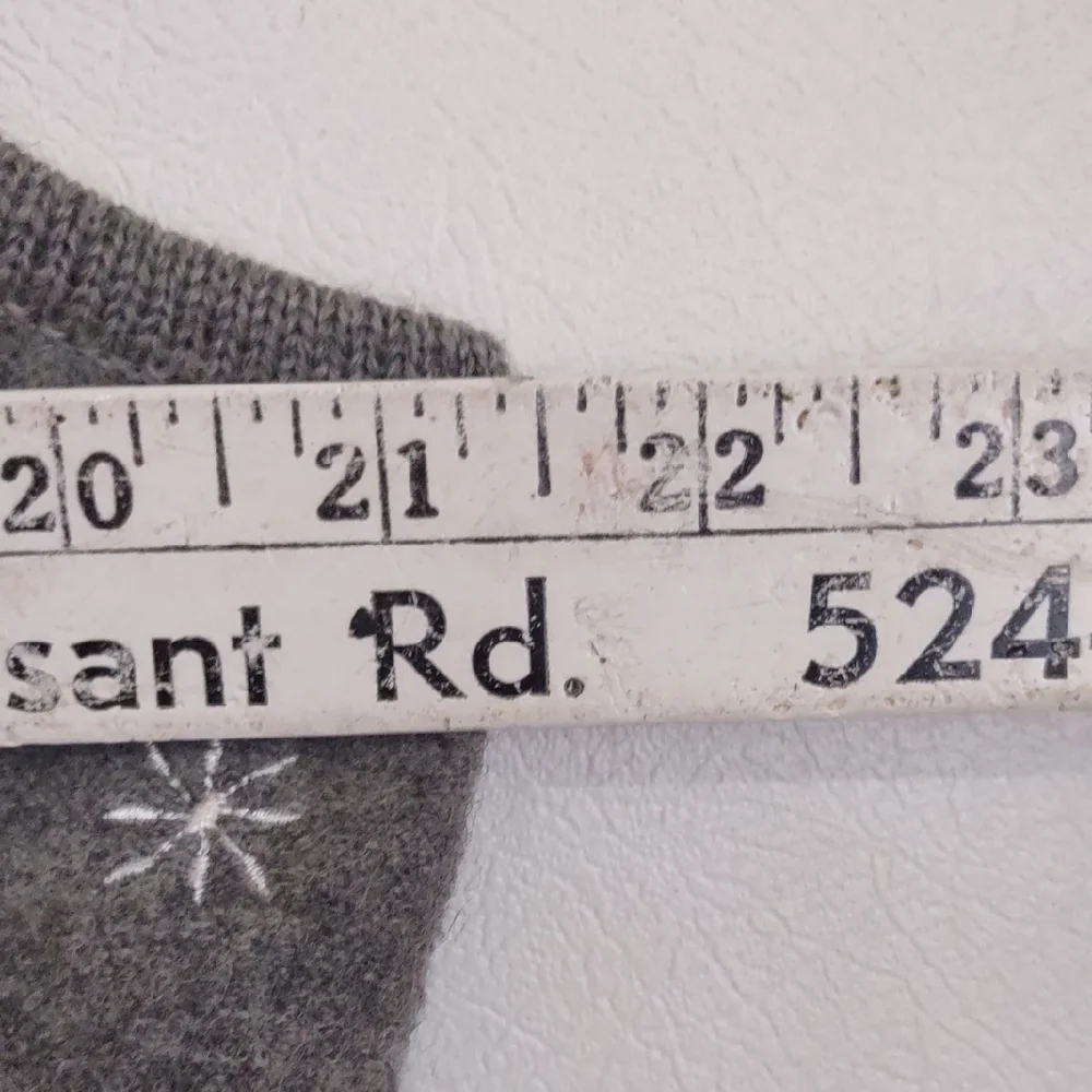 Coldwater Creek Gray V-Neck Sweater - Picture 5 of 6